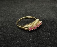 Vintage 14K Gold Ring with Ruby Stones