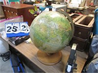 WORLD GLOBE