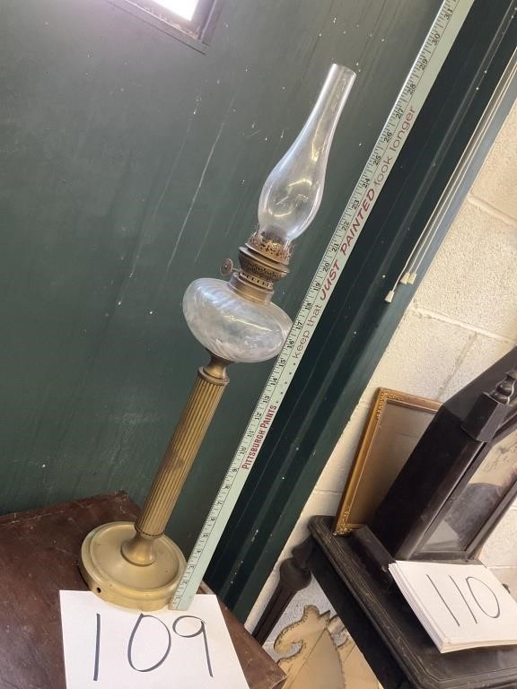 TALL ALADDIN STYLE OIL LAMP