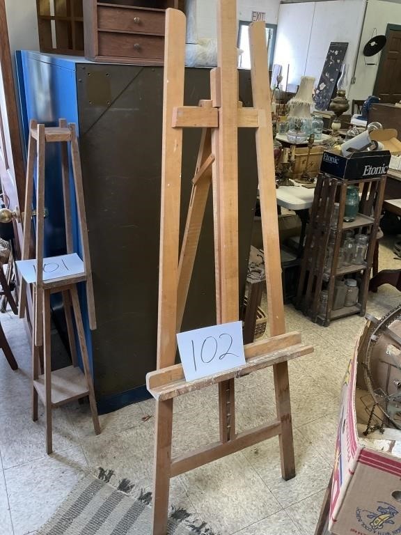 LARGE WOODEN DISPLAY EASEL