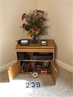 Swivel Stand , Vhs Player & Contents