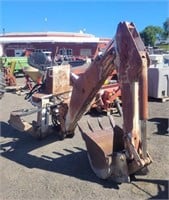 Backhoe Attachment w/Outriggers & 22" Bucket