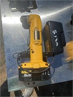 Dewalt right angle drill w charger