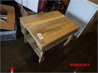 PALLET TABLE