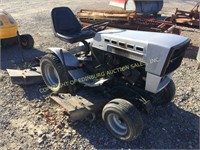 BRIGGS & STRATTON GT/16 52" RIDING MOWER