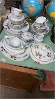 Set of Thames china 6plc setting with platters