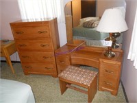 3 pc. Bedroom set, full size bed, chest drawers