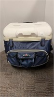 Large Maxcold Igloo cooler w/ pockets