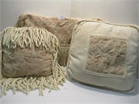 Set of 3 Antique Style Throw Pillows