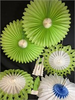 Vintage Lot Of Graduated Tissue Paper Flowers.