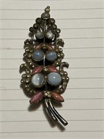 Vintage brooch with rhinestones