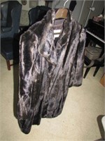 Intrigue fur coat