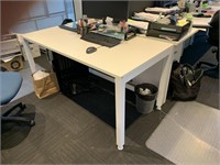 White Laminate Topped Office Desk Approx 1.5m x 1m