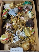 FLAT BOX OF ASSORTED CHRISTMAS ORNAMENTS