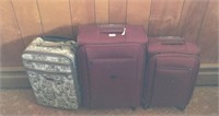 3 pieces of a luggage