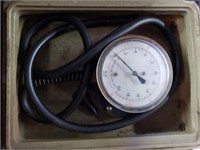Rego pressure gauge