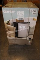 danby 4.4cuft compact mini fridge