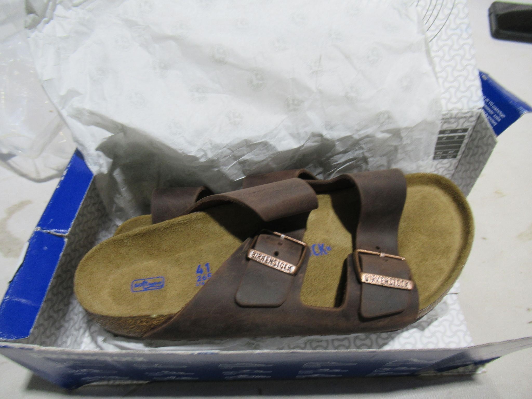size L 10 M 8 Birkenstock sandals