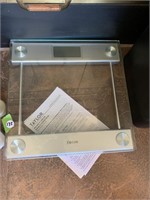 TAYLOR CLEAR SCALE WITH MANUAL