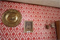 Contents of Wall - Plate, Picture, Lamp