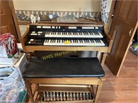 Lowrey Electric Organ