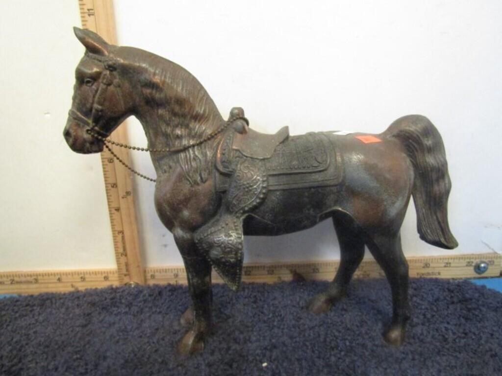 HORSE STATUE