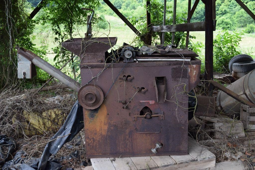 Joe Frank & Peggy Haun Estate Farm Equipment