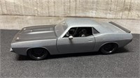 1/24 Scale 1973 Plymouth Barracuda Die Cast Car