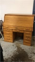 Wood roll top desk oak.