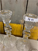 LARGE LOT OF CLEAR GLASS WITH PAIR OF