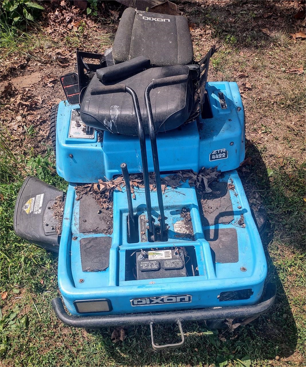 Dixon ZTR 4422 Mower