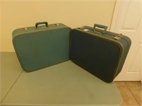 2 Retro Suitcases