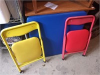 Nice Kid's Folding Table and Chairs