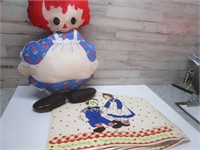 VINTAGE RAGGEDY ANN DOLL & PLACEMATS