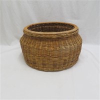 Basket / Hamper - Woven / Storage