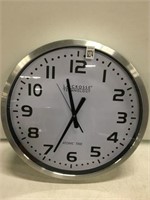 LACROSSE 20" ATOMIC WALL CLOCK (WITH DENT)