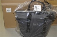 Yeti Hopper M30 in Charcoal