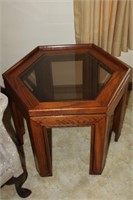 Octagonal Table, match lot 90/88, 24x21.5H