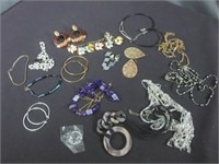Costume Jewelry Necklaces & Earrings