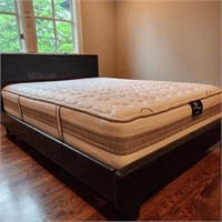 Modern Queen Bed Frame w/ Serta Mattress