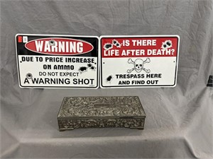(2) Novelty Trespassing Signs, Jewelry Box
