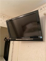 32-in Sony KDL-32XBR6 flat screen TV with remote
