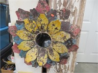 Décor tin flower miror, 22" dia