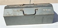 VINTAGE METAL TOOL BOX WITH PULL OUT TRAY