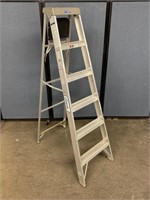 Louisville 6ft. Aluminum Ladder