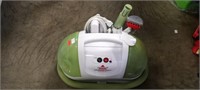 Bissell Little Green Cleaner, Powers On