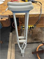 Pair Aluminum Adjustable Crutches