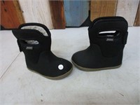 Boggs Waterproof Infant Sz 5 Boots