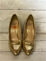 Gold heels Womens Shoes size 6.5