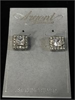 SILVER SQUARE CLEAR POST EARRINGS;